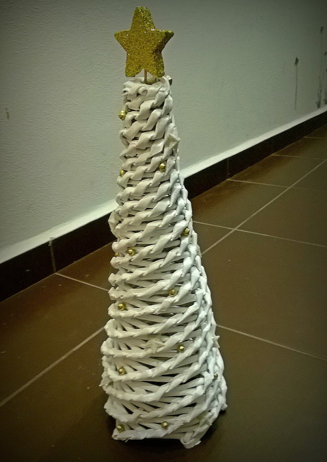 vanocni stromecek z papiroveho pedigu